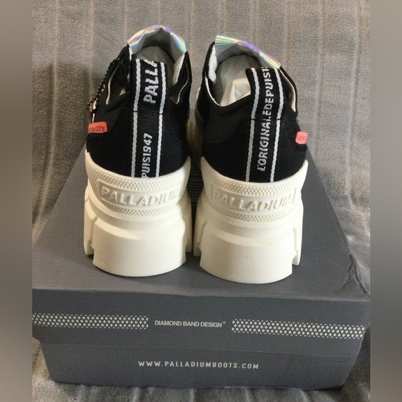 Palladium Women’s Black/White Revolt Platform Sneakers - Picture 11 of 15